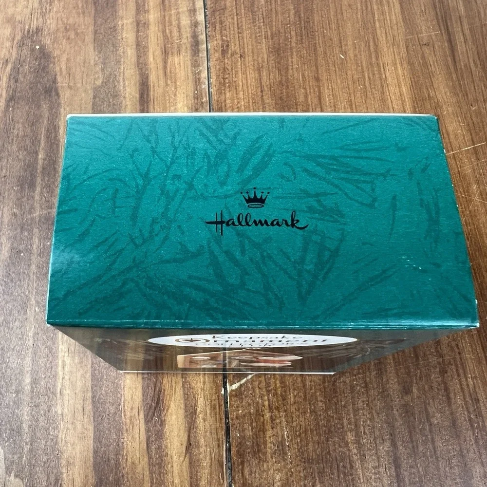 Hallmark Collecting Memories Keepsake Collectors Club Membership Ornament 1995